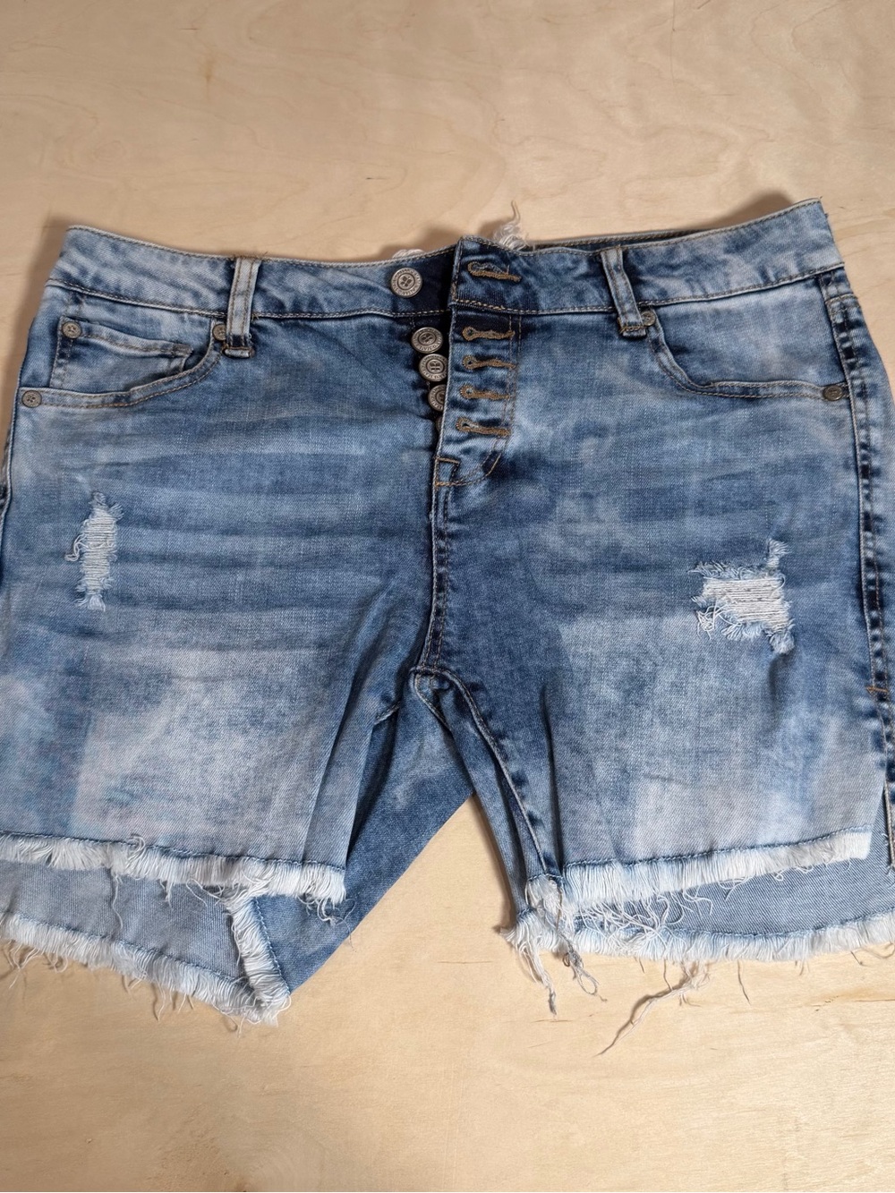 Altar'd State Button-Fly Acid Wash Frayed Destroyed Distressed Shorts Size 29/9